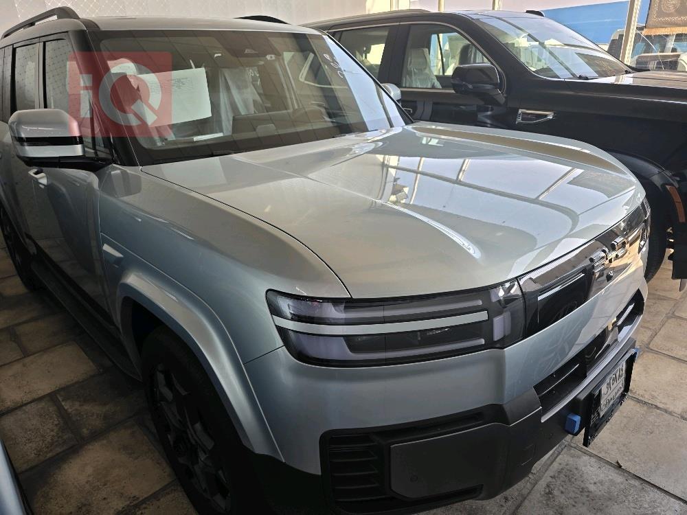 BYD Leopard 7